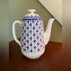 Spode Fleur de Lys Blue and White Coffee Pot Bone China Made In England EUC